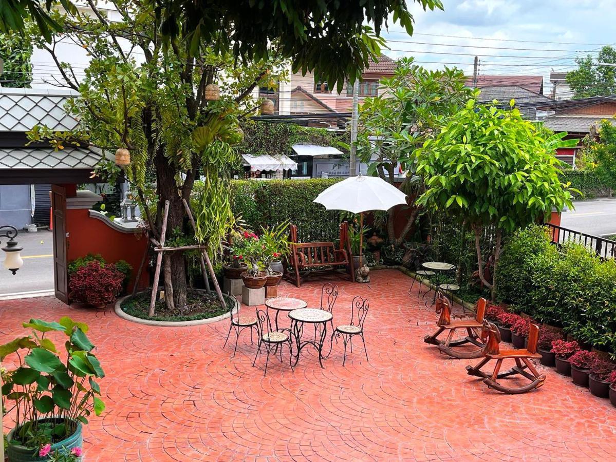 Bed and Breakfast Wualai Sabaidee à Chiang Mai Extérieur photo